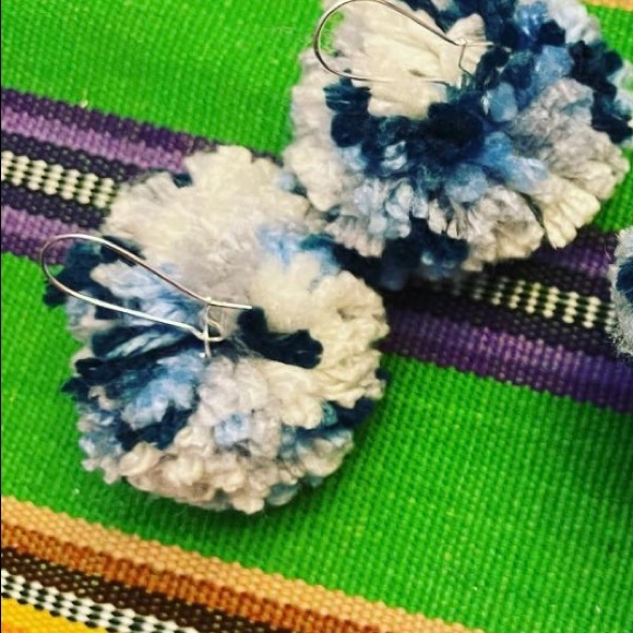 Jewelry - SM Pom Pom earrings